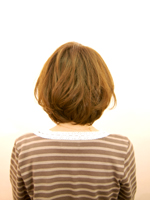 流行ボブ 後ろ