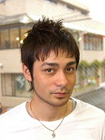 ショートウルフ 右斜め