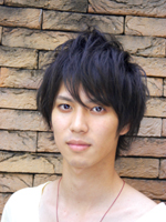 黒髪ショート 正面