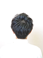 黒髪ツーブロック 後ろ