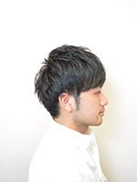 黒髪ツーブロック 右